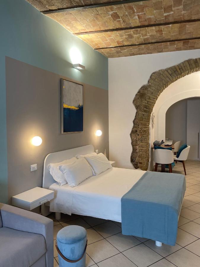 Barbarossa Sea Room Termoli Exteriör bild
